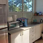 Barefoot Base Tupapa