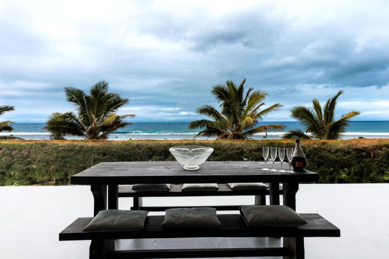 Coast Cook Islands * Rarotonga