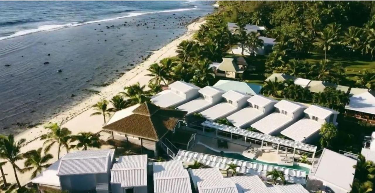 Ocean Escape & 4*