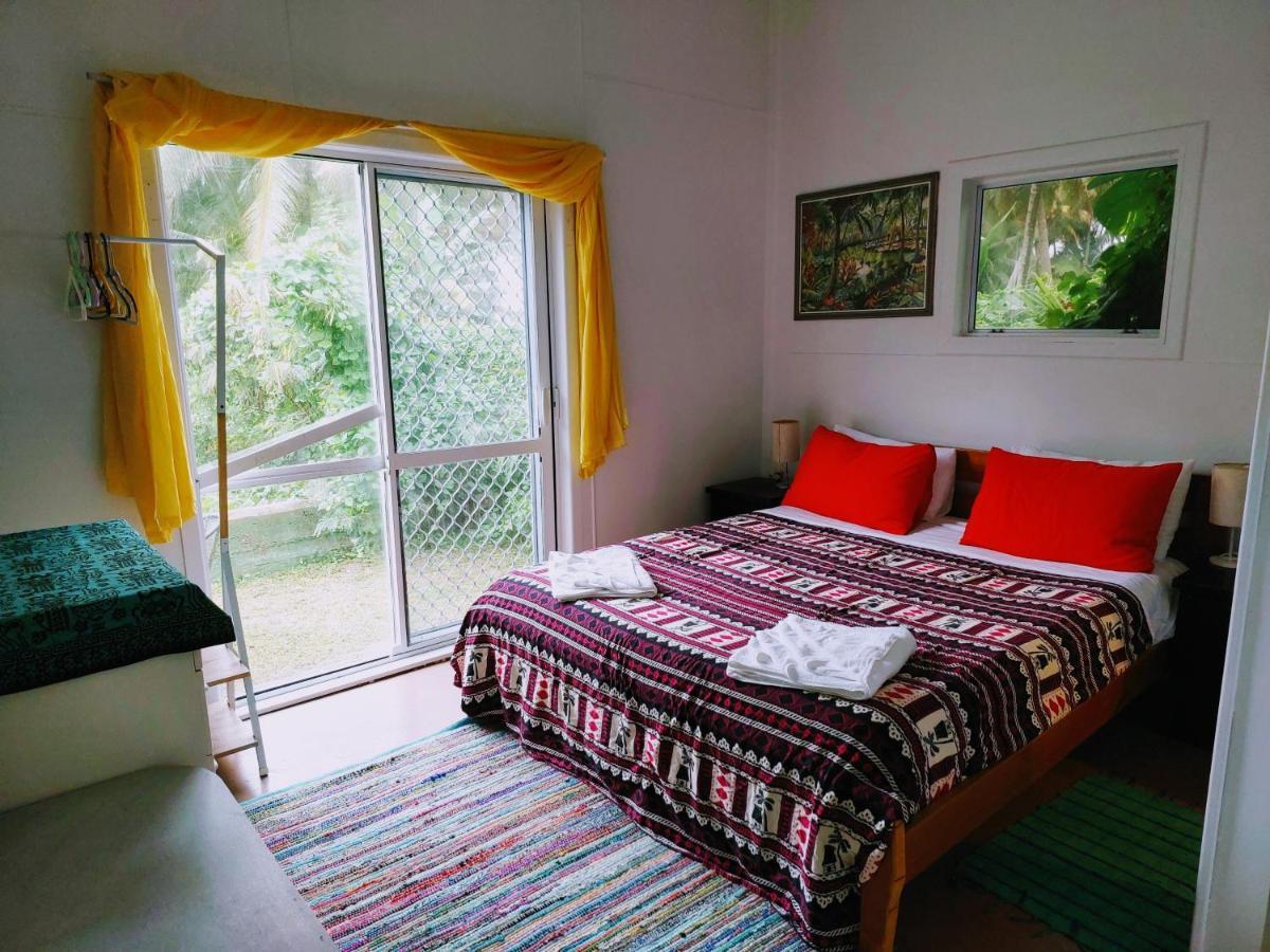 Barefoot Base Tupapa Apartment