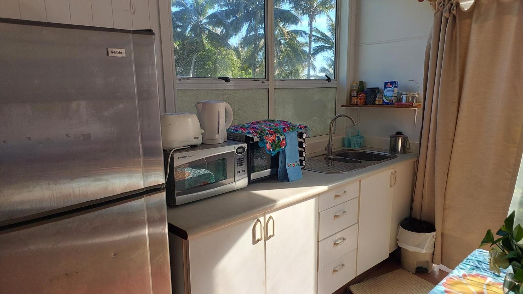Barefoot Base Tupapa Apartment
