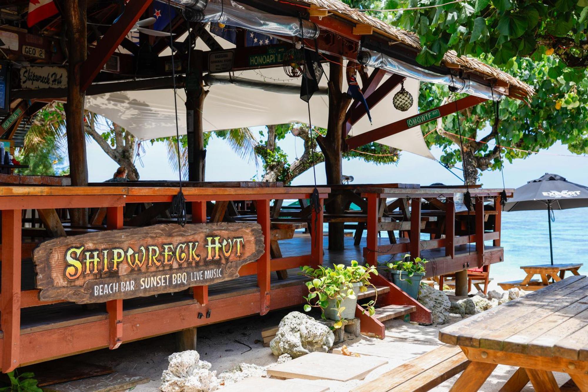 Resort Aroa Beachside