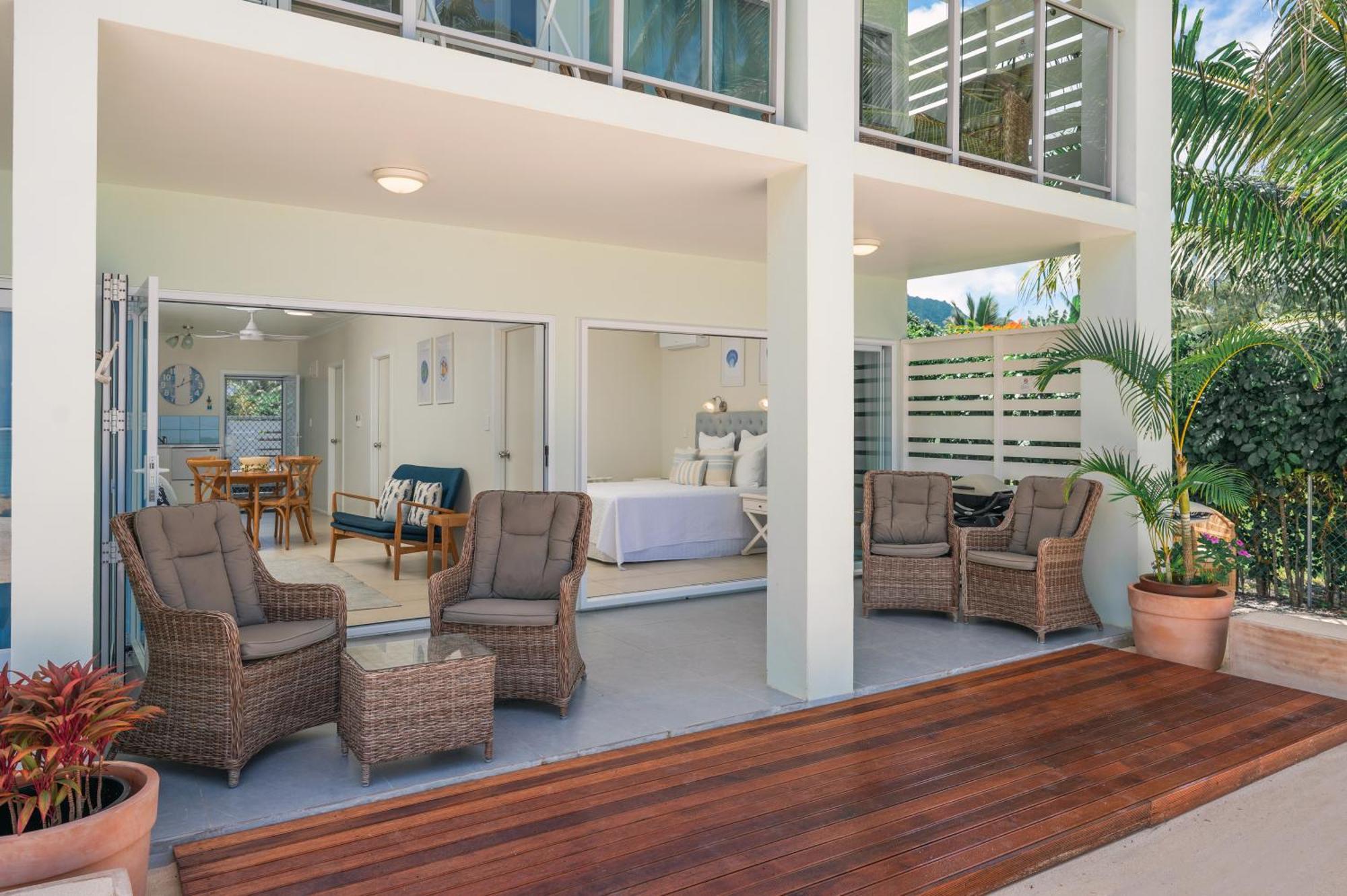 Vaima Beachfront Apartment *