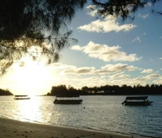 Muri Shores