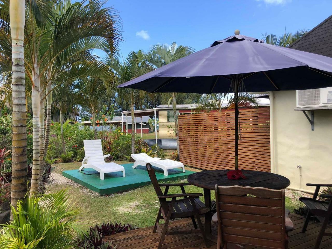 Dorothys Muri Beach Bungalows Apartment