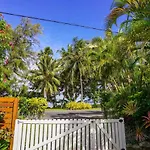The Black Pearl Beachside Apartments