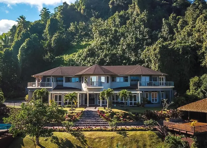 Iro Luxury Retreat