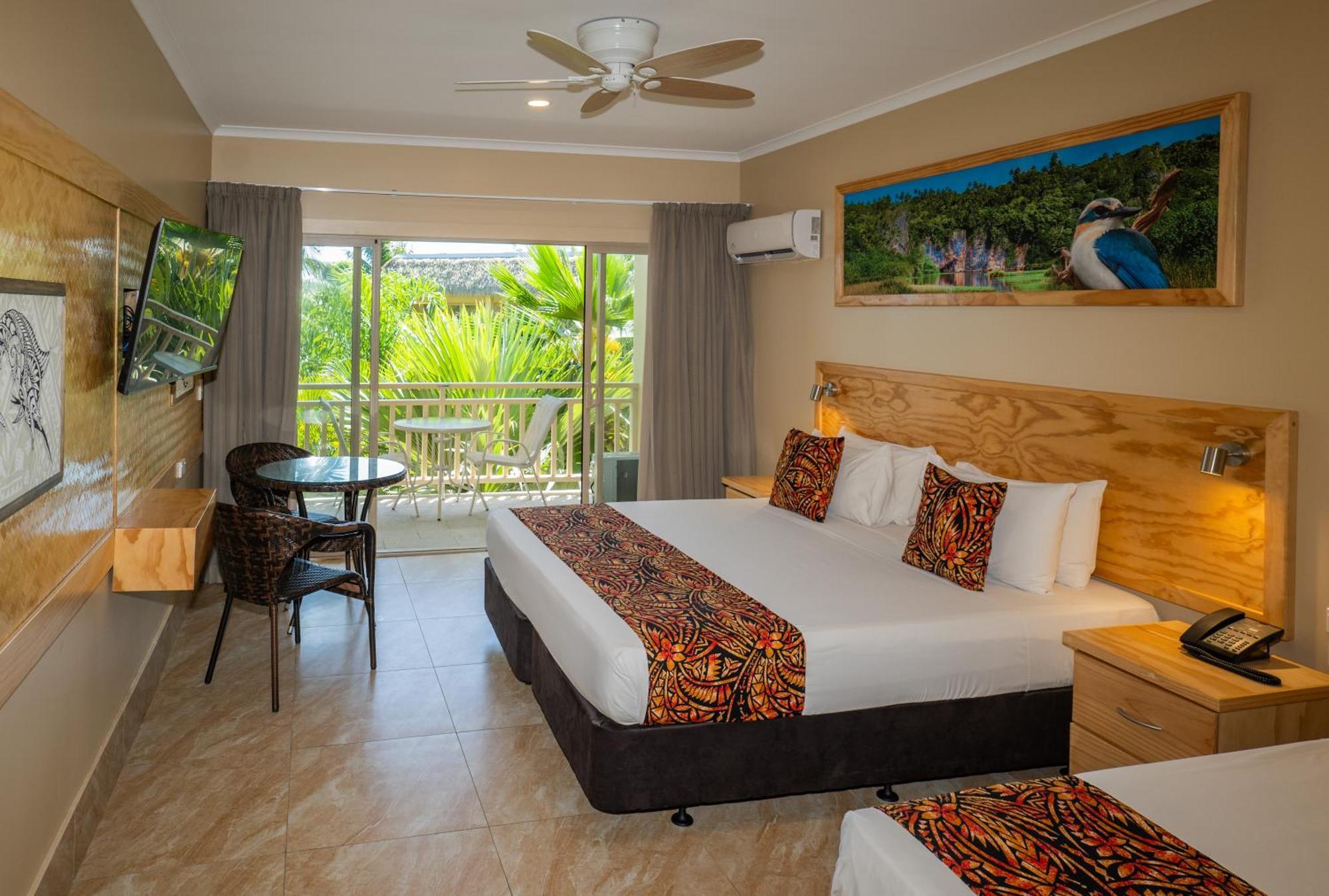 The Edgewater & Resort 4*