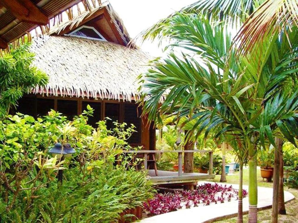 Muri Beach Hideaway Hotel
