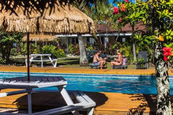 The Black Pearl Beachside Apartment *