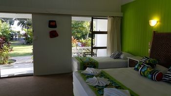The Black Pearl At Puaikura Hotel 3*