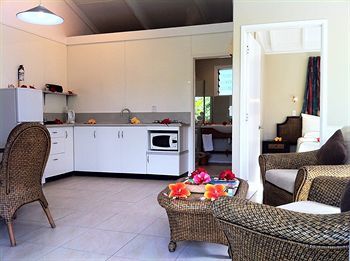 Muri Beachcomber Hotel 3*