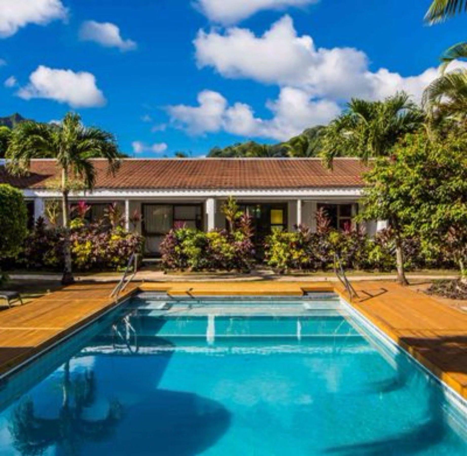 The Black Pearl Beachside Apartment